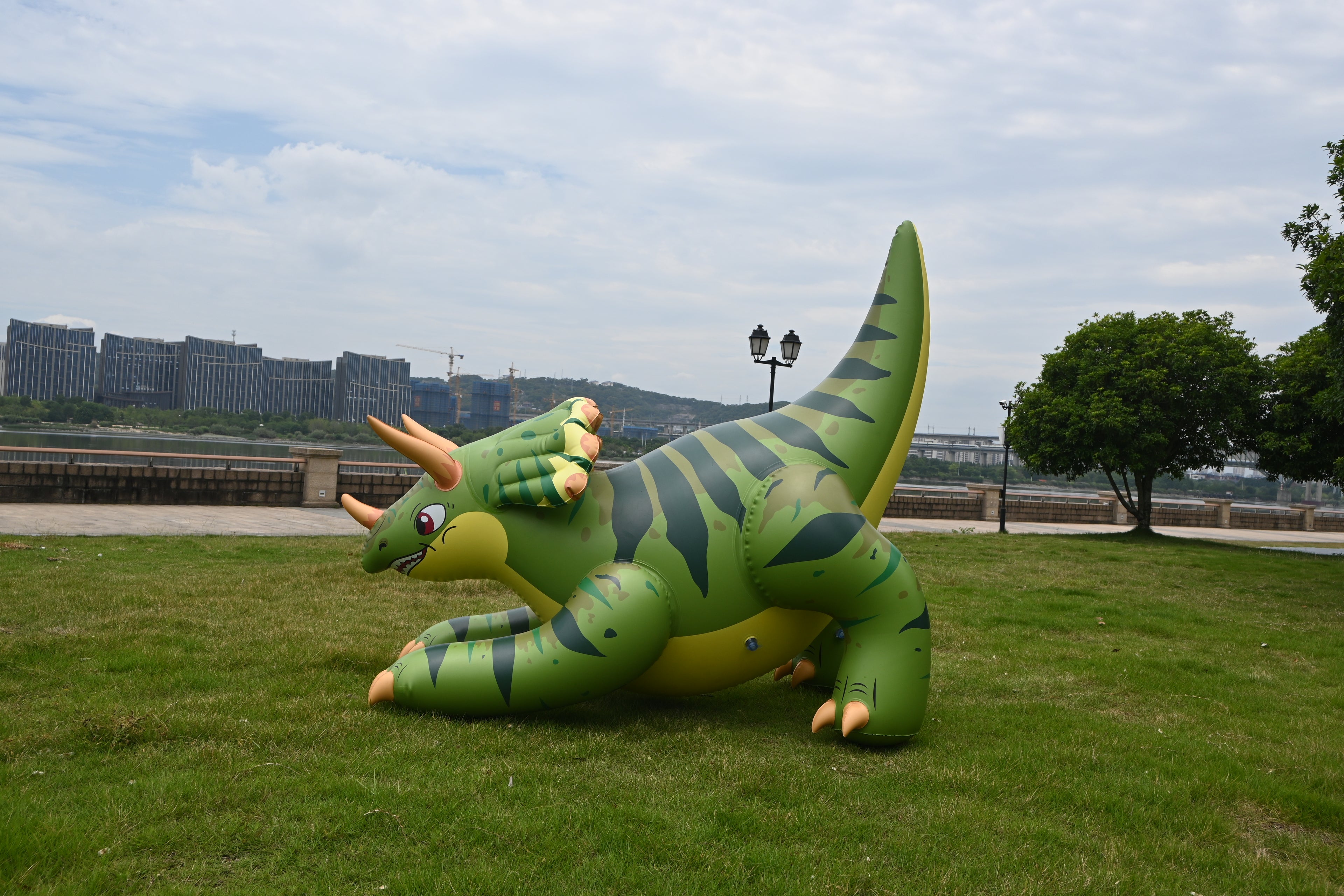Jet Creations Inflatable Topsy Triceratops