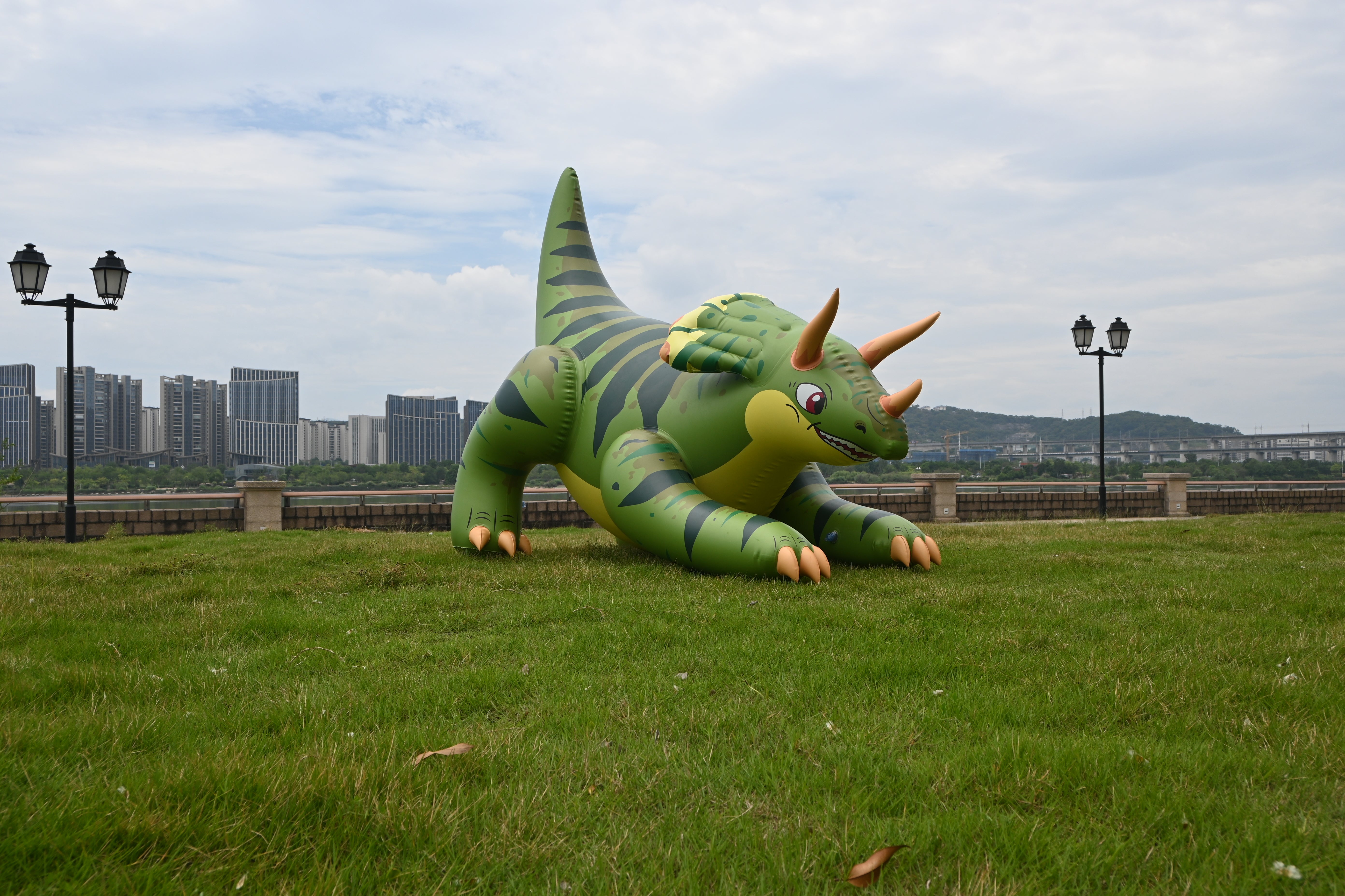 84” Giant Inflatable Triceratops – Realistic Topsy Dinosaur Figure