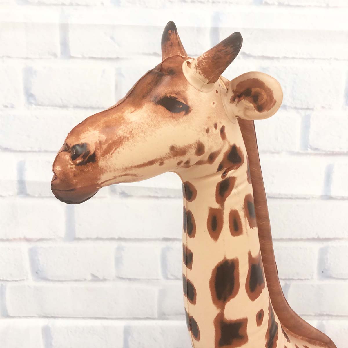 AN-GIRA3 36inch Giraffe Head