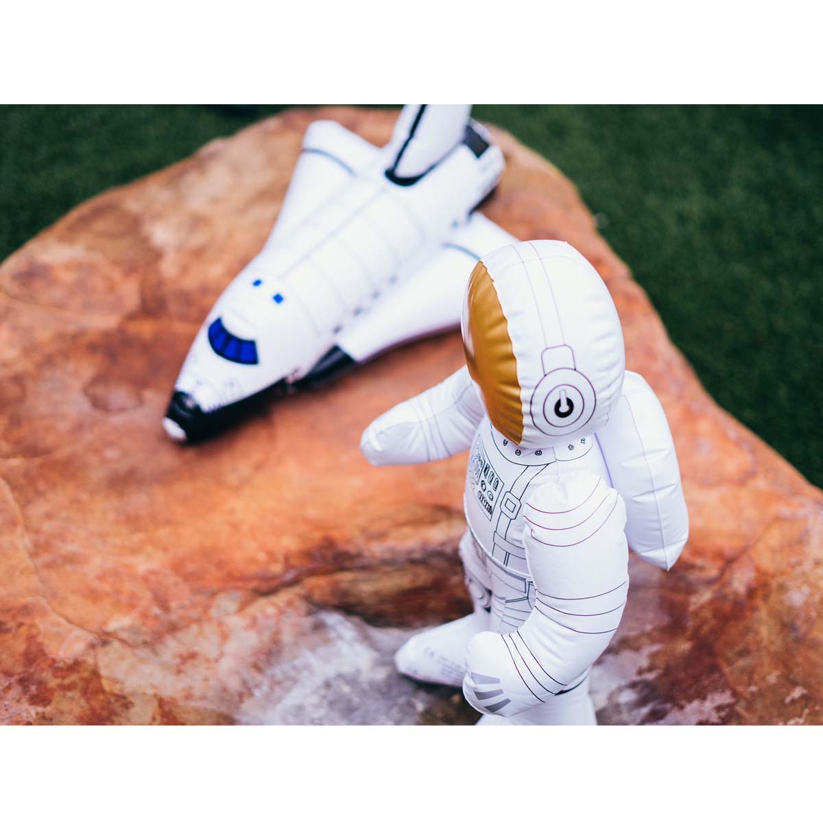 GTO-SS01 20inch Astronaut & Space Shuttle Model